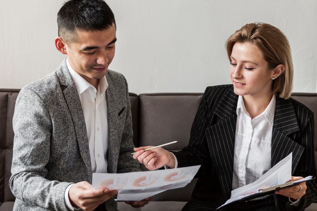 Las Vegas real estate attorney advising a client before a trustee sale purchase
