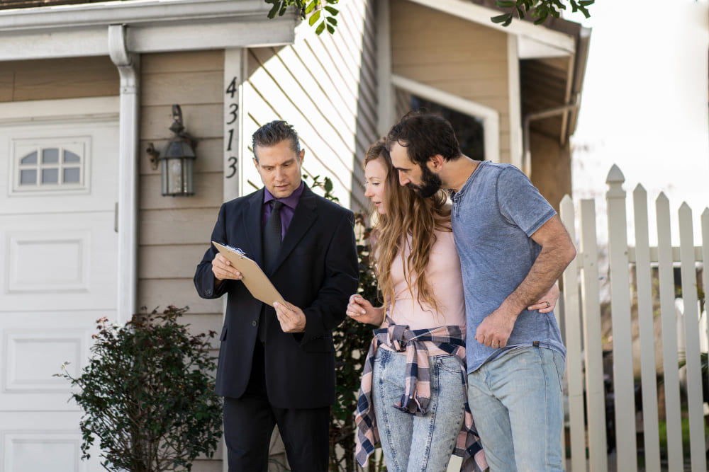 Nevada tenant reviewing landlord entry and access rights