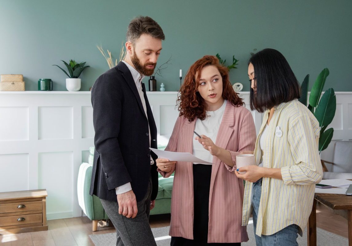 HOA attorney in Las Vegas advising homeowners association board members