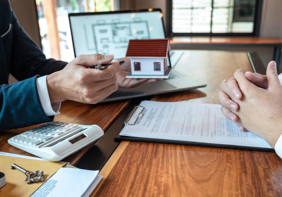 real estate lawyer explaining a title problem to a Nevada buyer before closing real estate lawyer