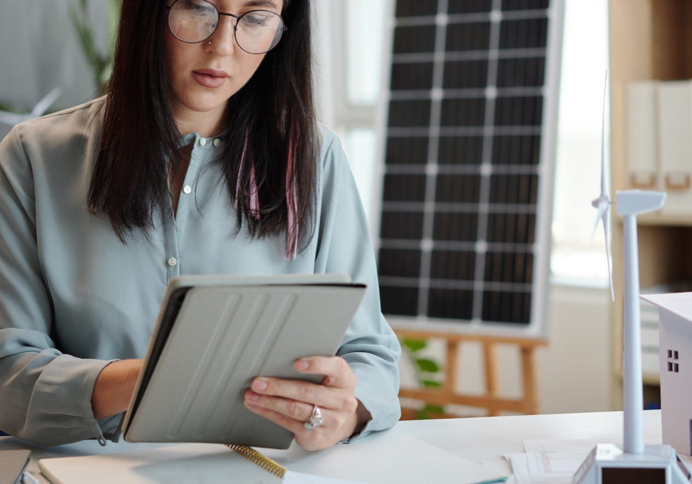 Nevada homeowner reviewing a solar panel lease before selling a property